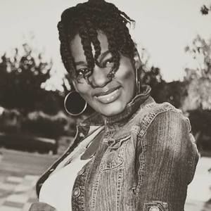 Meet your Posher, Shanella